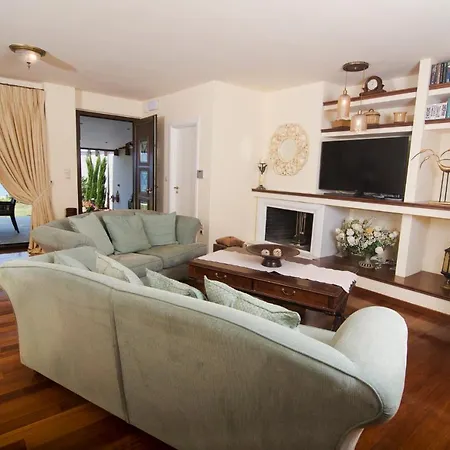 Casa de Férias Exceptional House With Pool And Inspiring Views Calamata